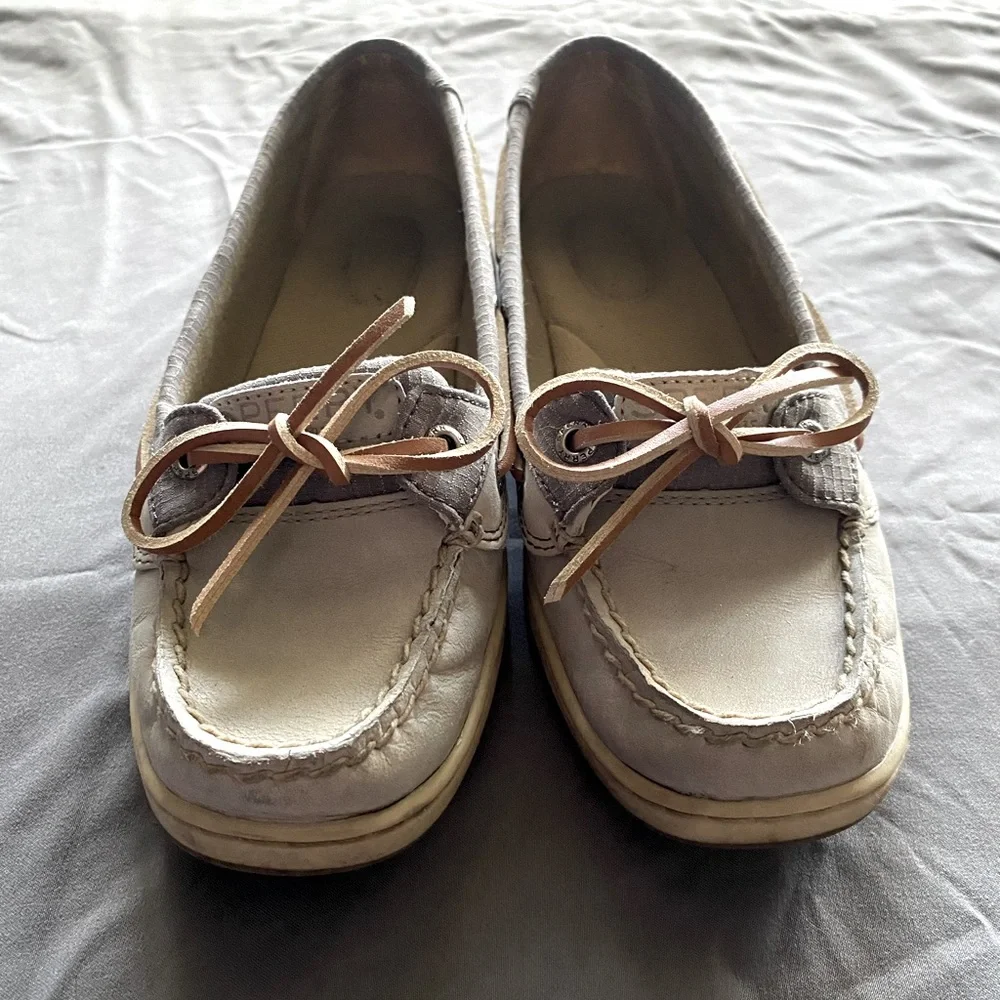 Gray Sperry’s - 6.5 - Picture 2 of 6